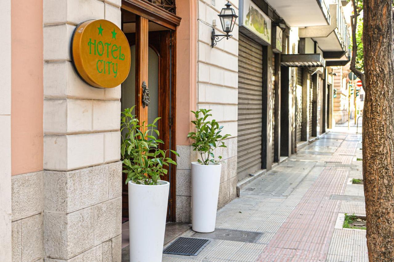 City Hotel